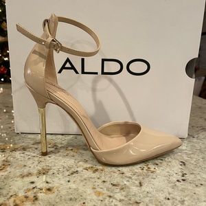 Aldo Onasa Bone Pumps size 6.5